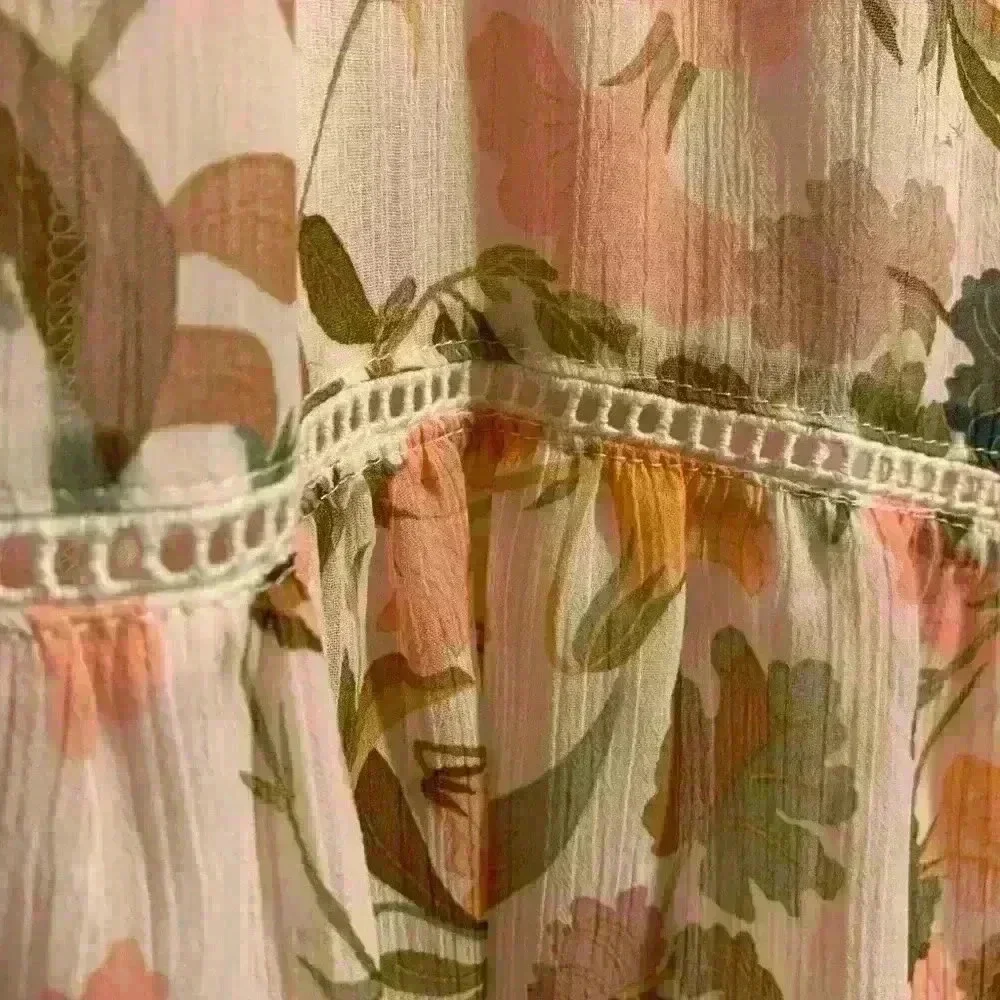 Lost + Wander Maxi Floral Flowy Dress size Medium - Picture 7 of 7